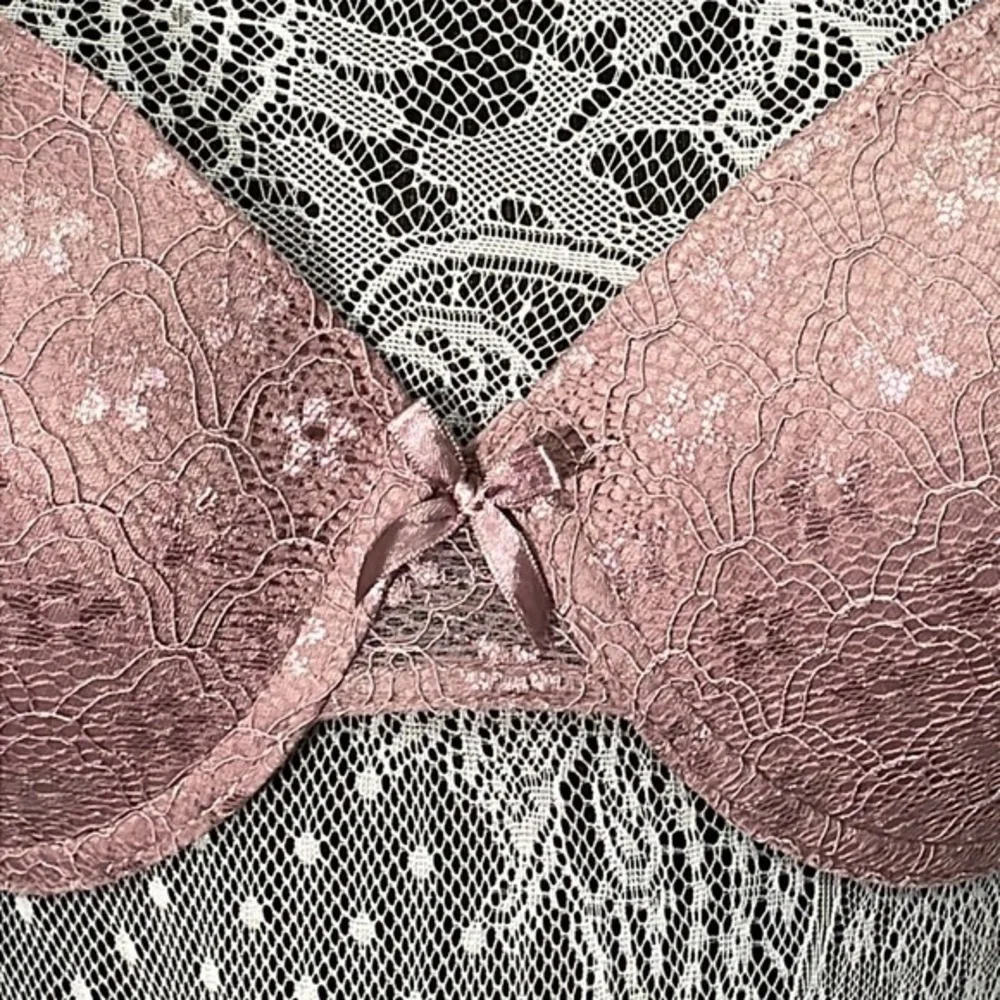 Laura Ashley 40DD Rose Beige Comfort 2598-16 Push‎ Up Underwire Bra. EUC